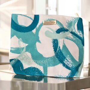 Moroccanoil - Toiletry bag EUC